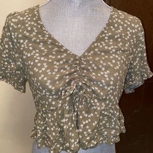 American Eagle floral top